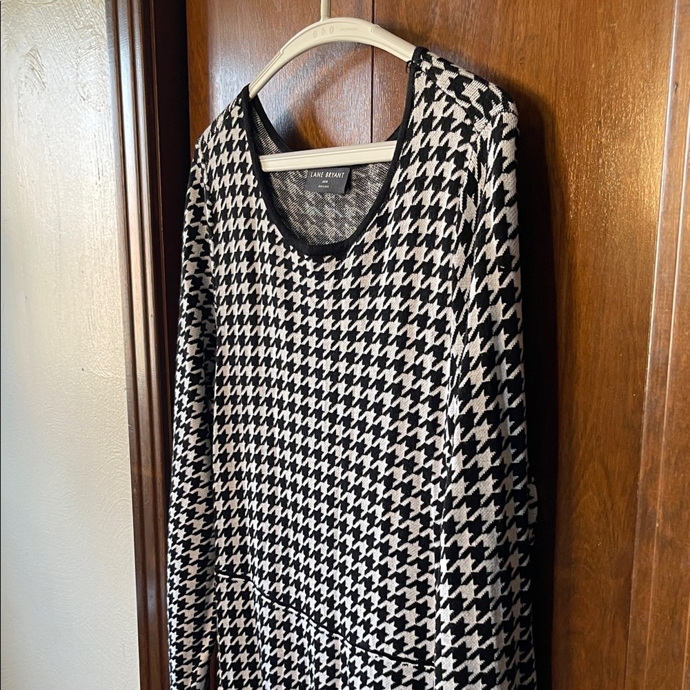 Lane Bryant Monochrome Houndstooth Long Sleeve Dress - Picture 4 of 4